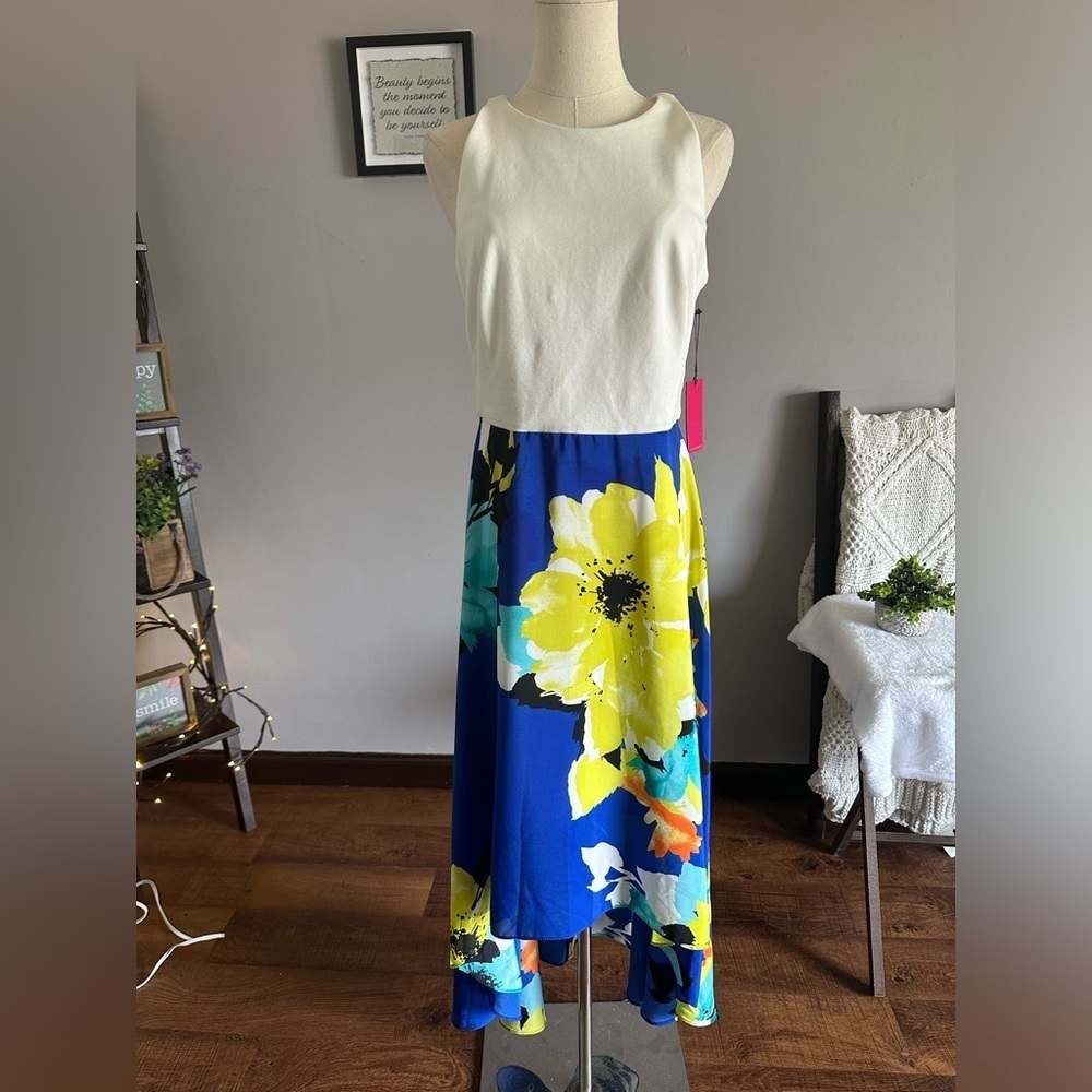 NWT Vince Camuto - Picture 3 of 6